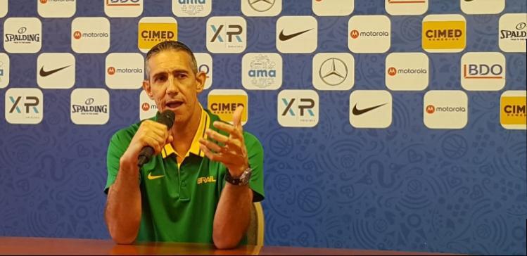 José Neto é apresentado oficialmente como técnico da Seleção Brasileira Feminina Adulta