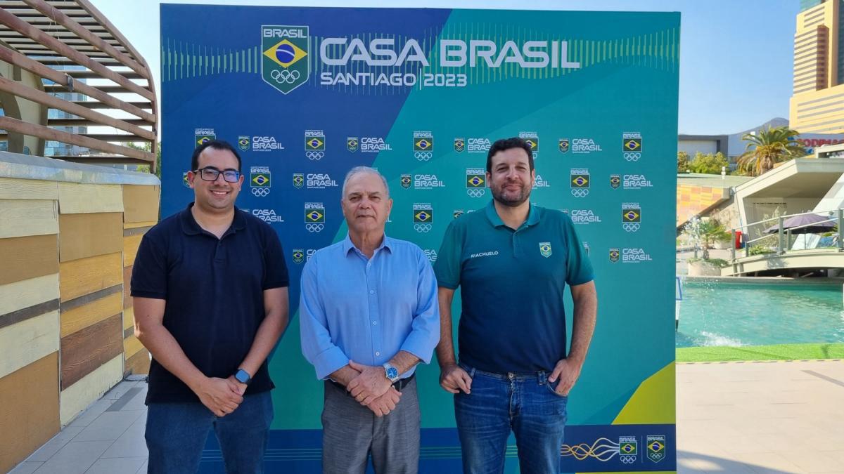 Comitiva do COB visita espaço onde ficará a Casa Brasil durante o Pan de Santiago