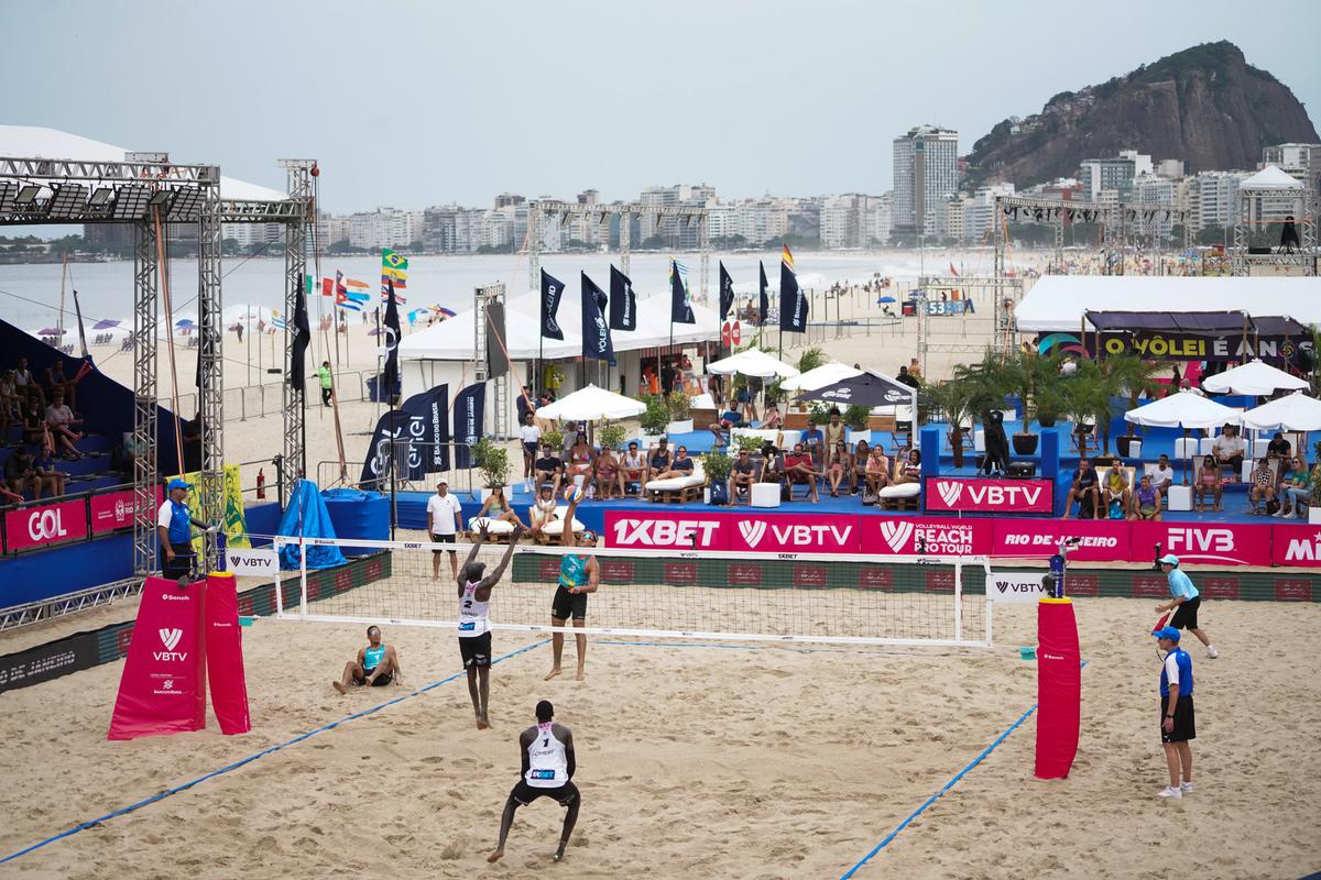 Agenda Time Brasil; Um reencontro e uma despedida em Copacabana