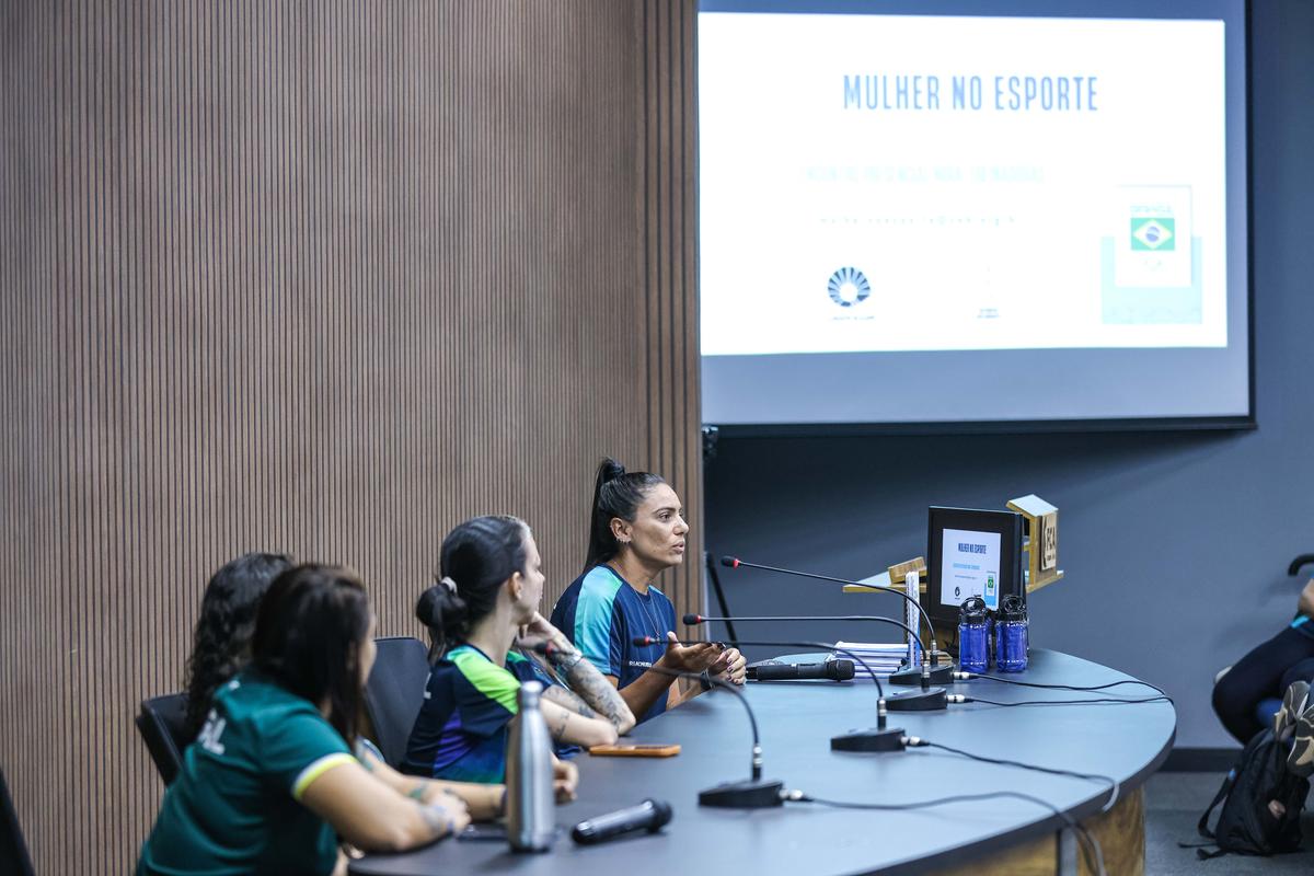 Primeiro encontro presencial de treinadoras no programa MIRA. Foto: William Lucas/COB