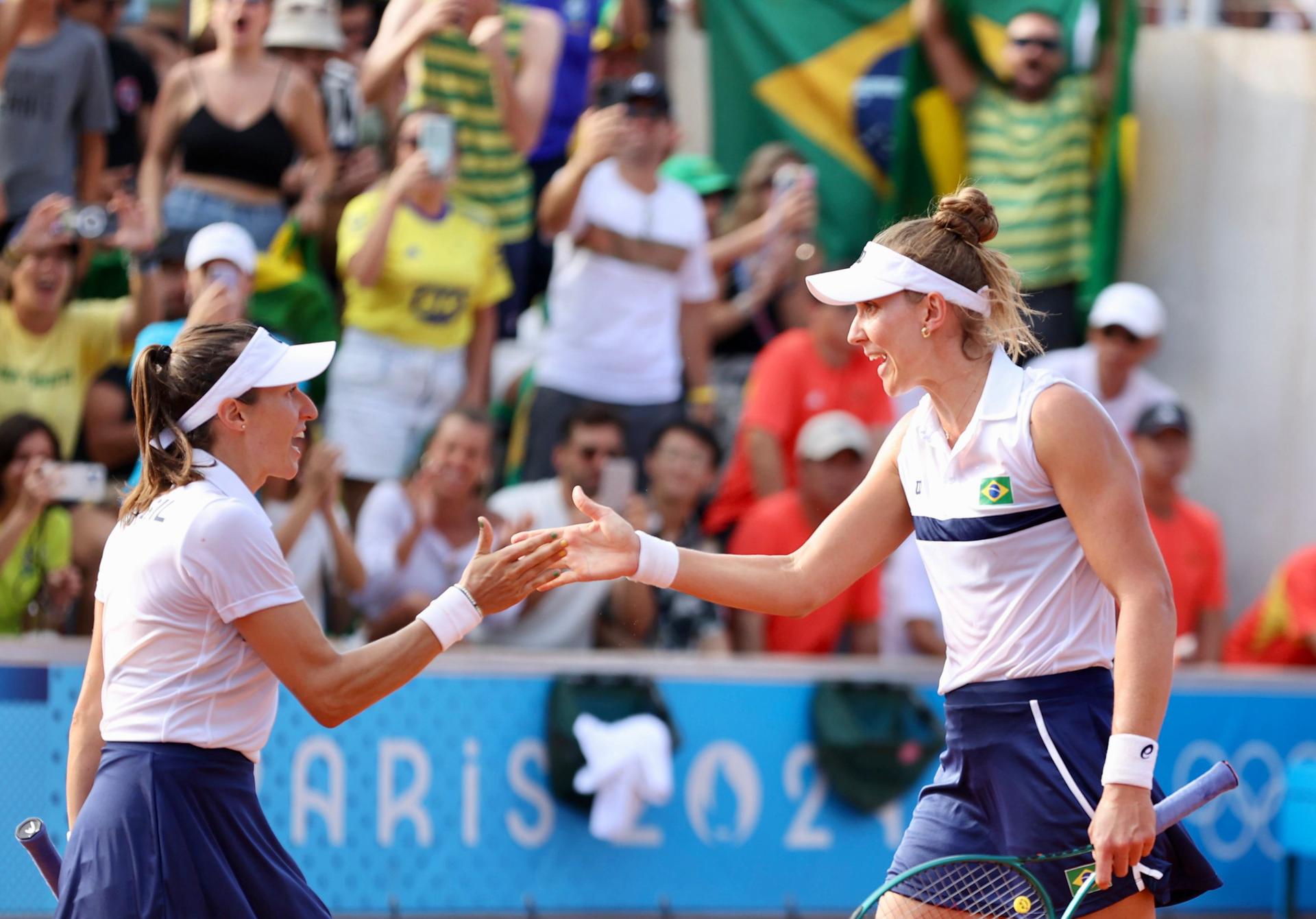 Tênis em Dupla feminina. Beatriz Haddad Maia e Luisa Stefani. Foto Gaspar Nóbrega COB