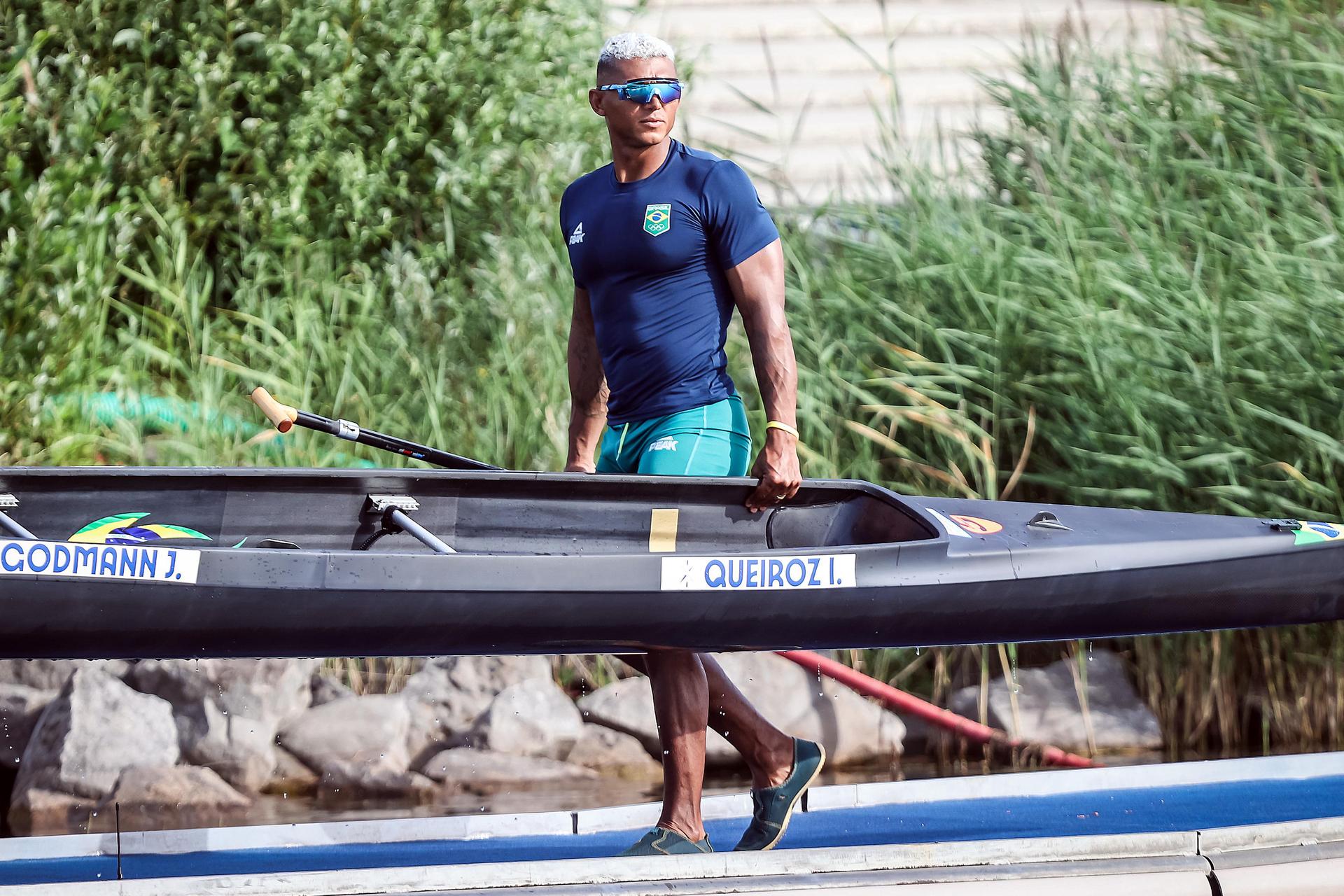 Isaquias Queiroz testou a raia olímpica para a canoagem velocidade nos Jogos Olímpicos Paris 2024. FOTO: Gaspar Nóbrega/COB