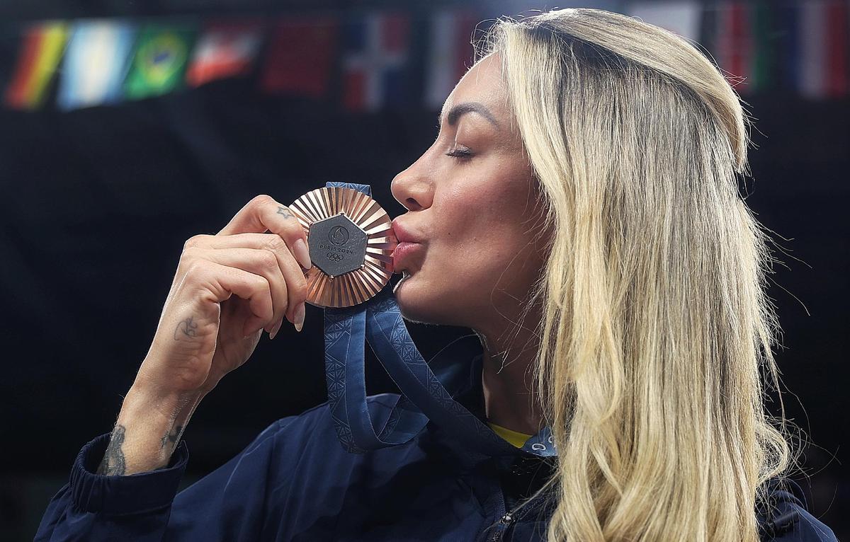 Adeus e legado: Thaísa deixa marca histórica na seleção brasileira feminina de vôlei