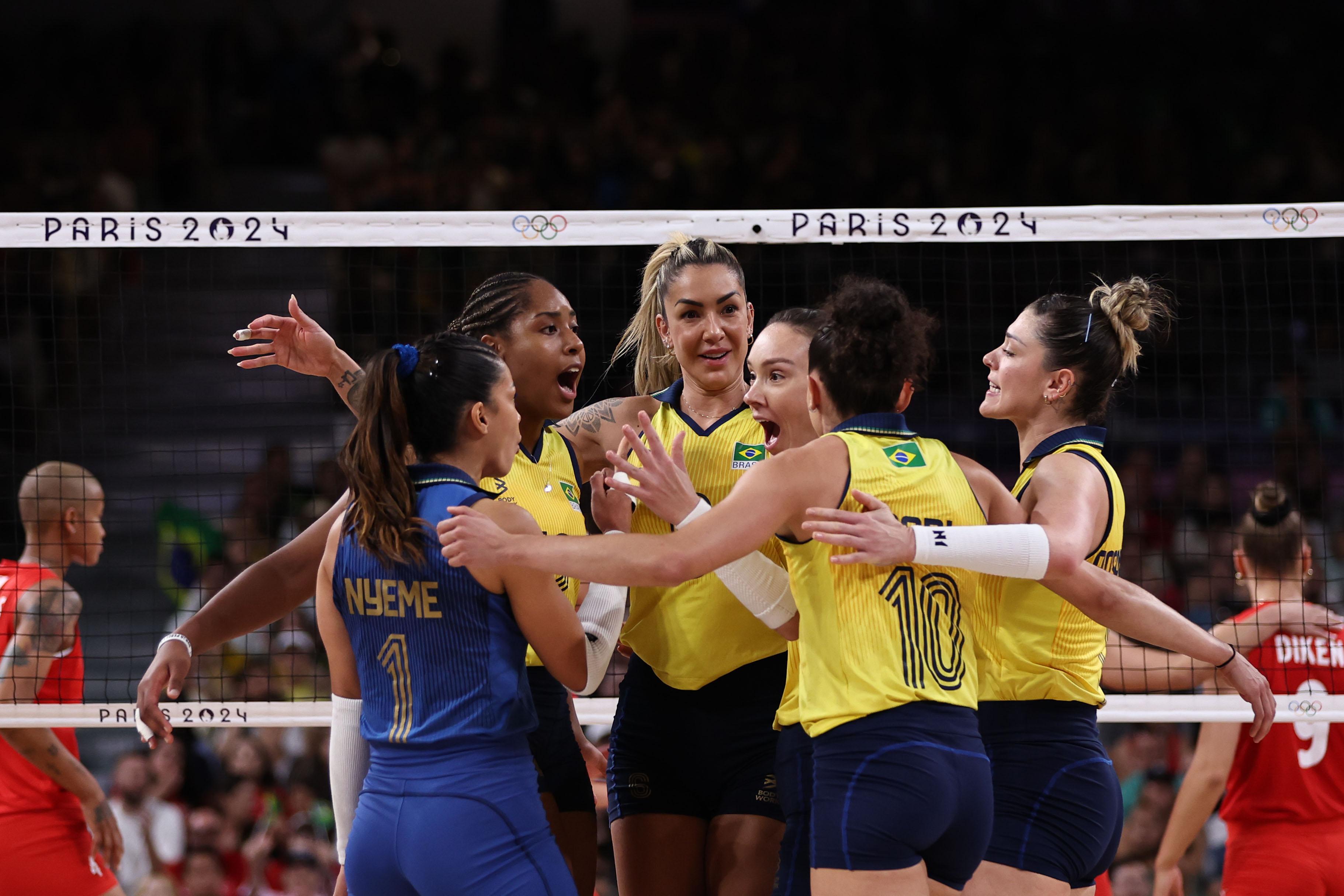 Com grande atuação das líderes Gabi e Thaisa, Brasil vence Turquia e é bronze nos Jogos Olímpicos 