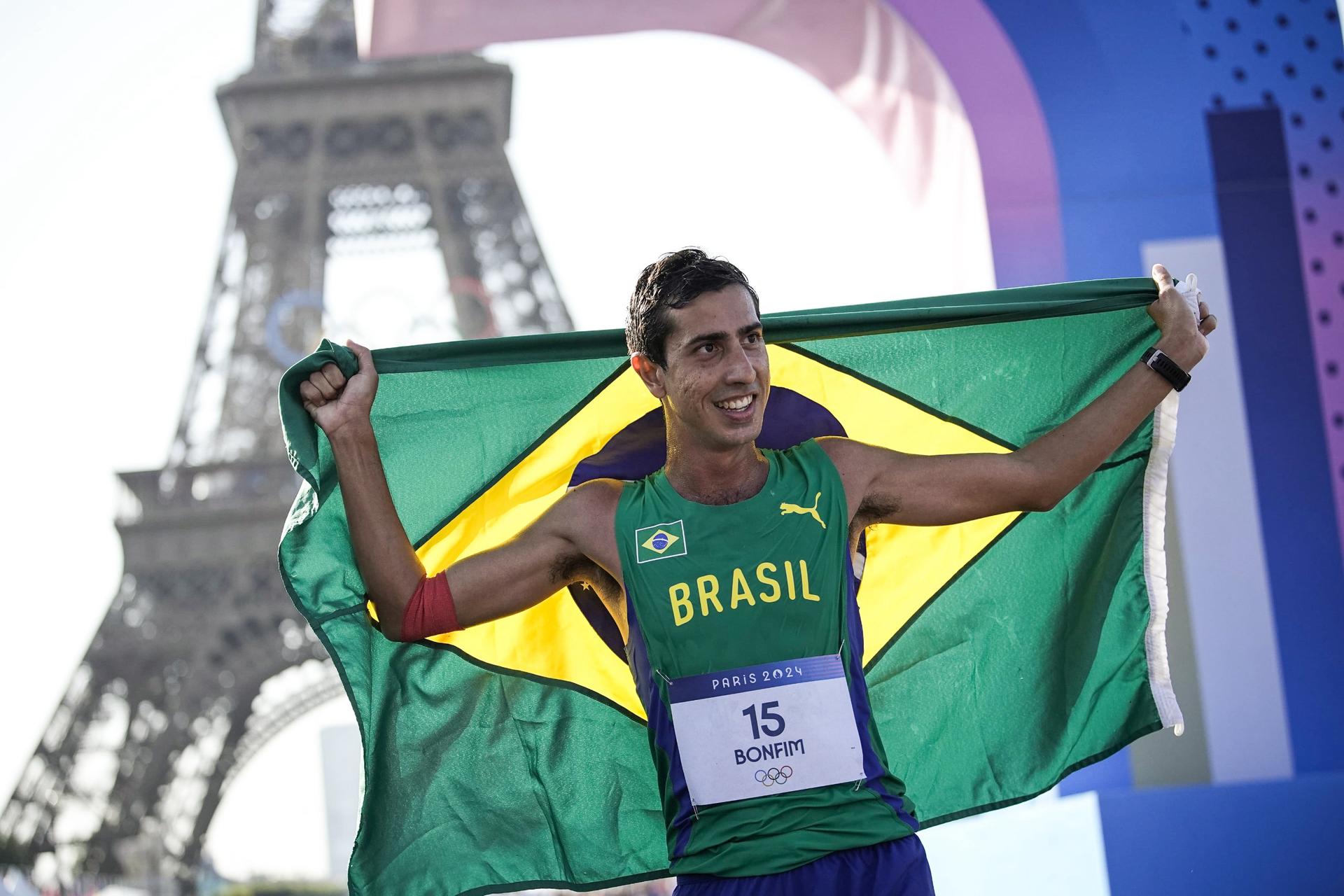 Caio Bonfim, medalhista de prata. Foto Alexandre Loureiro/COB