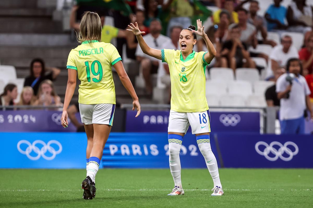 Finais no futebol feminino e no levantamento de peso: confira a agenda de sábado (10) do Time Brasil 