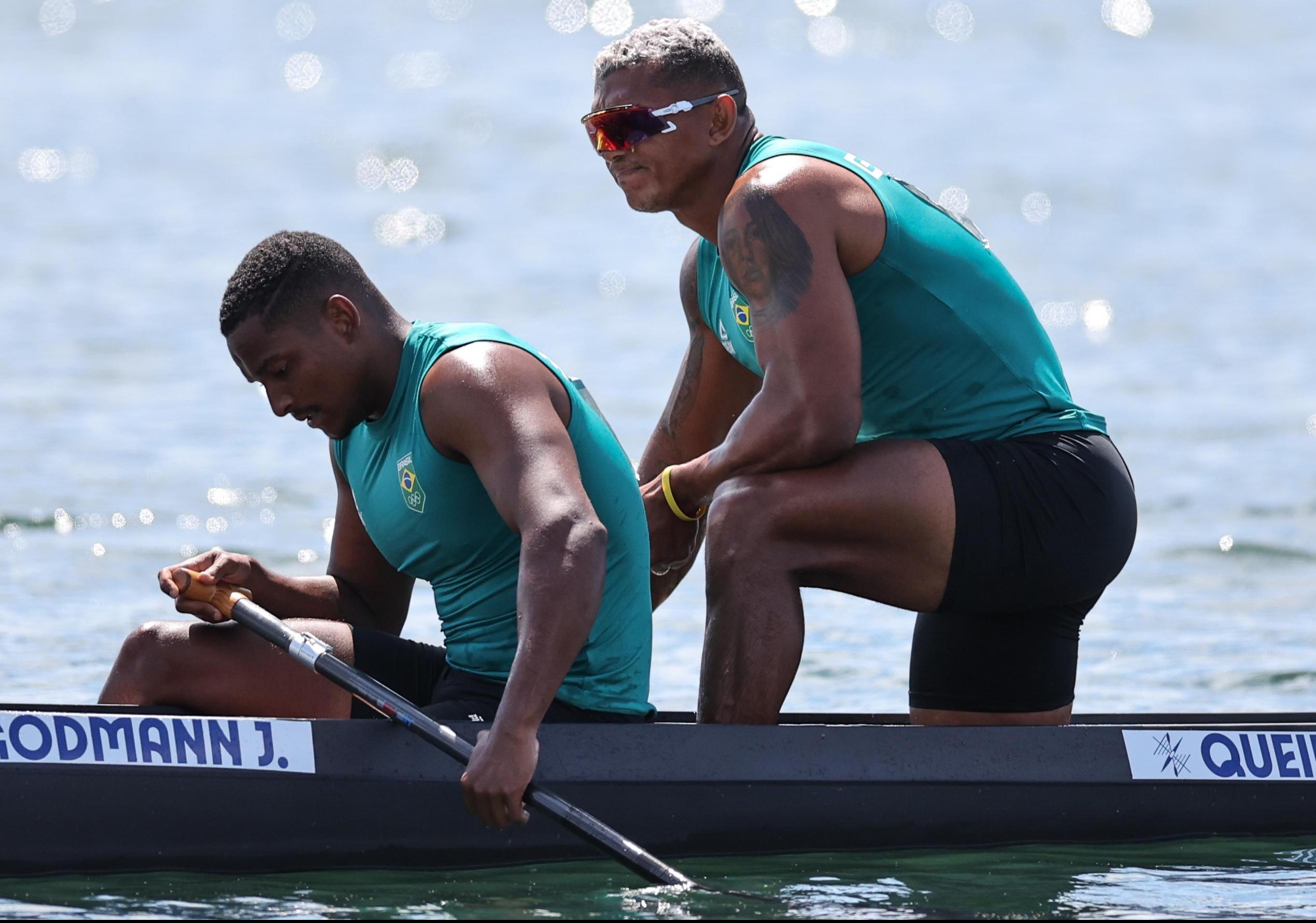 Isaquias Queiroz e Jacky Godmann alcançam a oitava colocação na final do C2 500m em Paris 2024