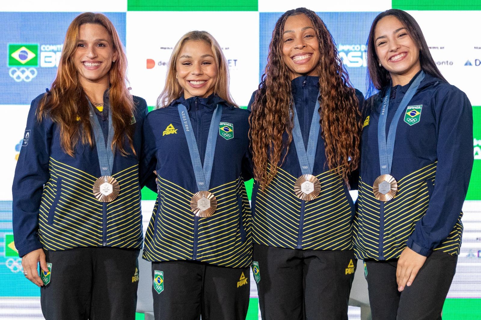 Medalhistas da ginástica na Fan Fest - Crédito: Léo Barrilari/COB