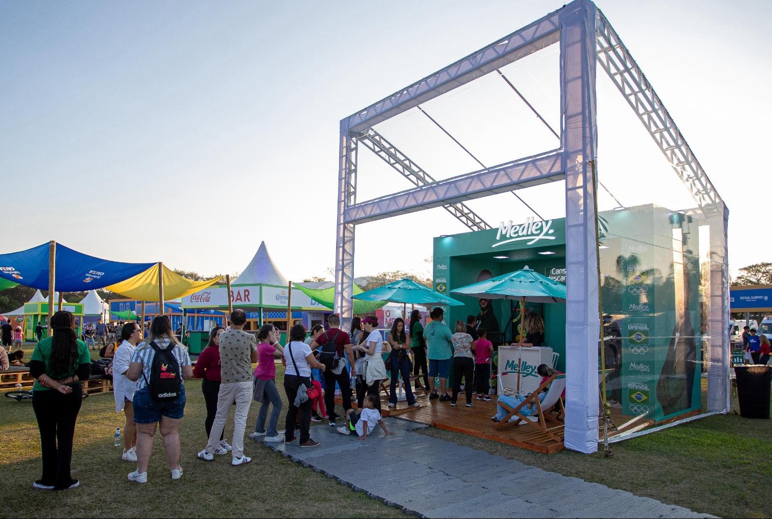 Público da fan fest do Time Brasil é desafiado a superar limites no ‘duatlo’ da Medley